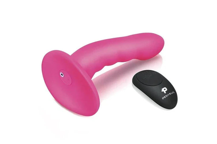Vibrador Con Arnés Y Control Remoto Pegasus 6" Curved Ripple